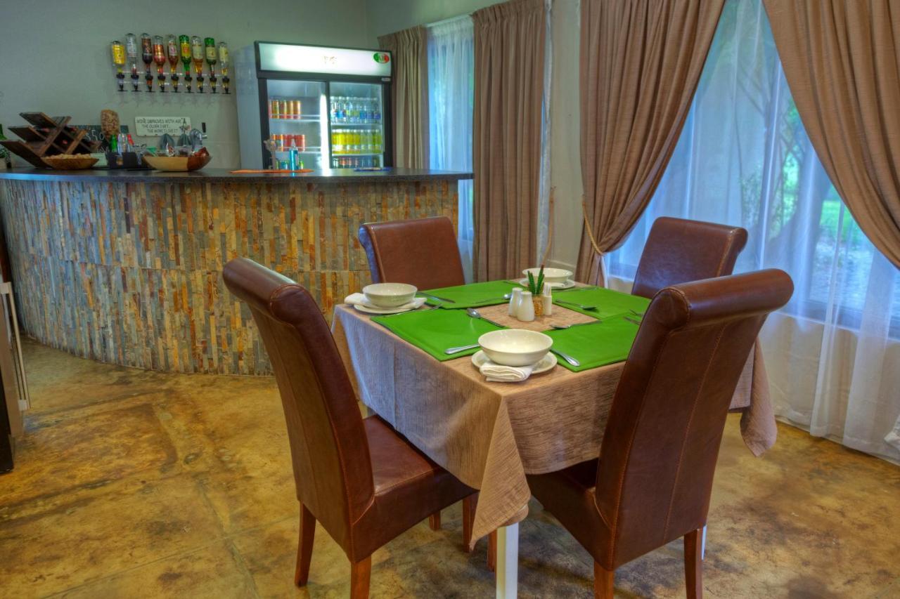 Khoi-Khoi Guesthouse Otavi Экстерьер фото