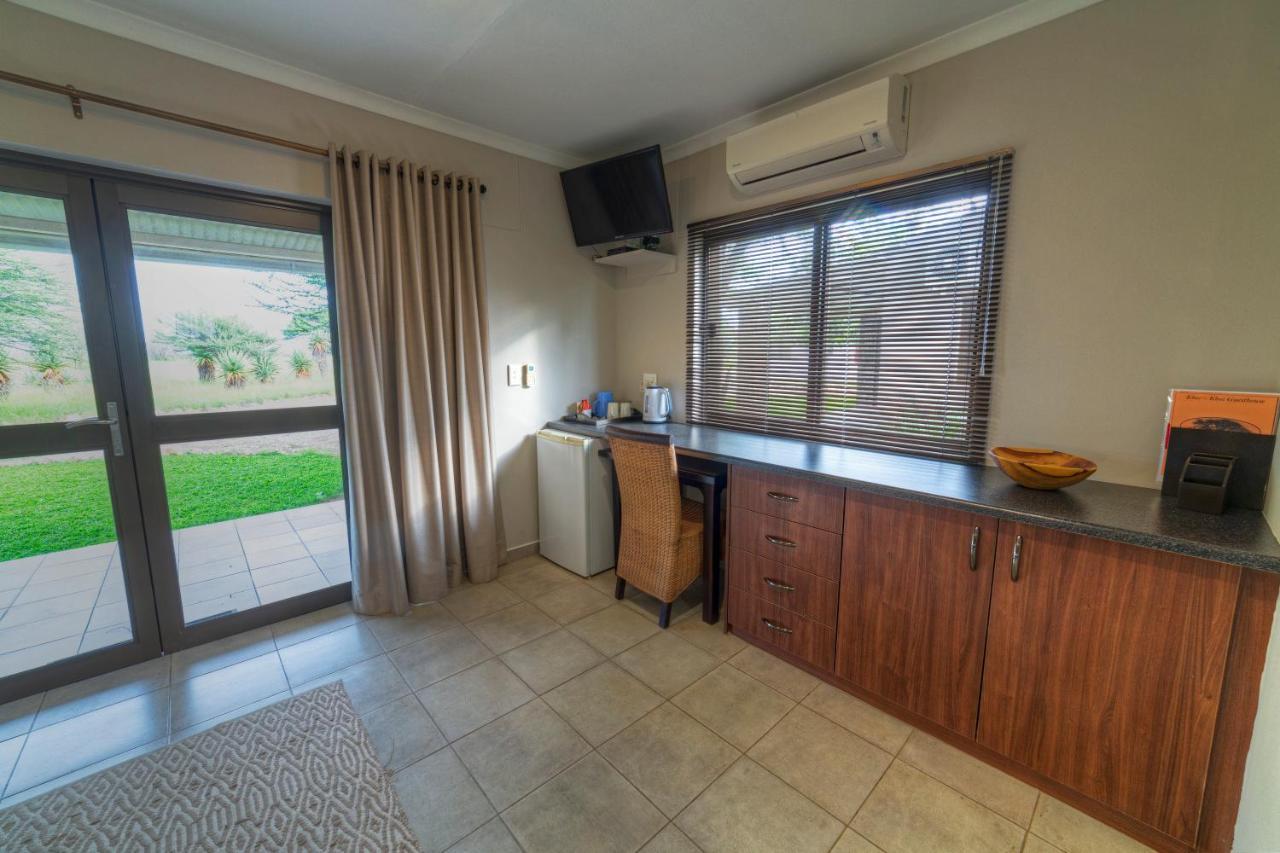 Khoi-Khoi Guesthouse Otavi Экстерьер фото