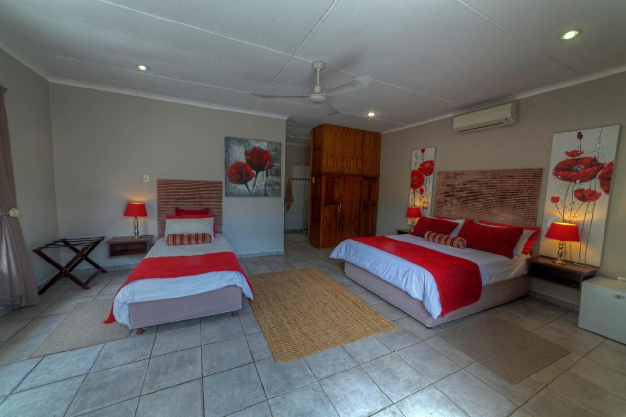 Khoi-Khoi Guesthouse Otavi Экстерьер фото
